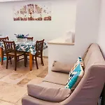 Mediterranea Deluxe House דירה מולפטה